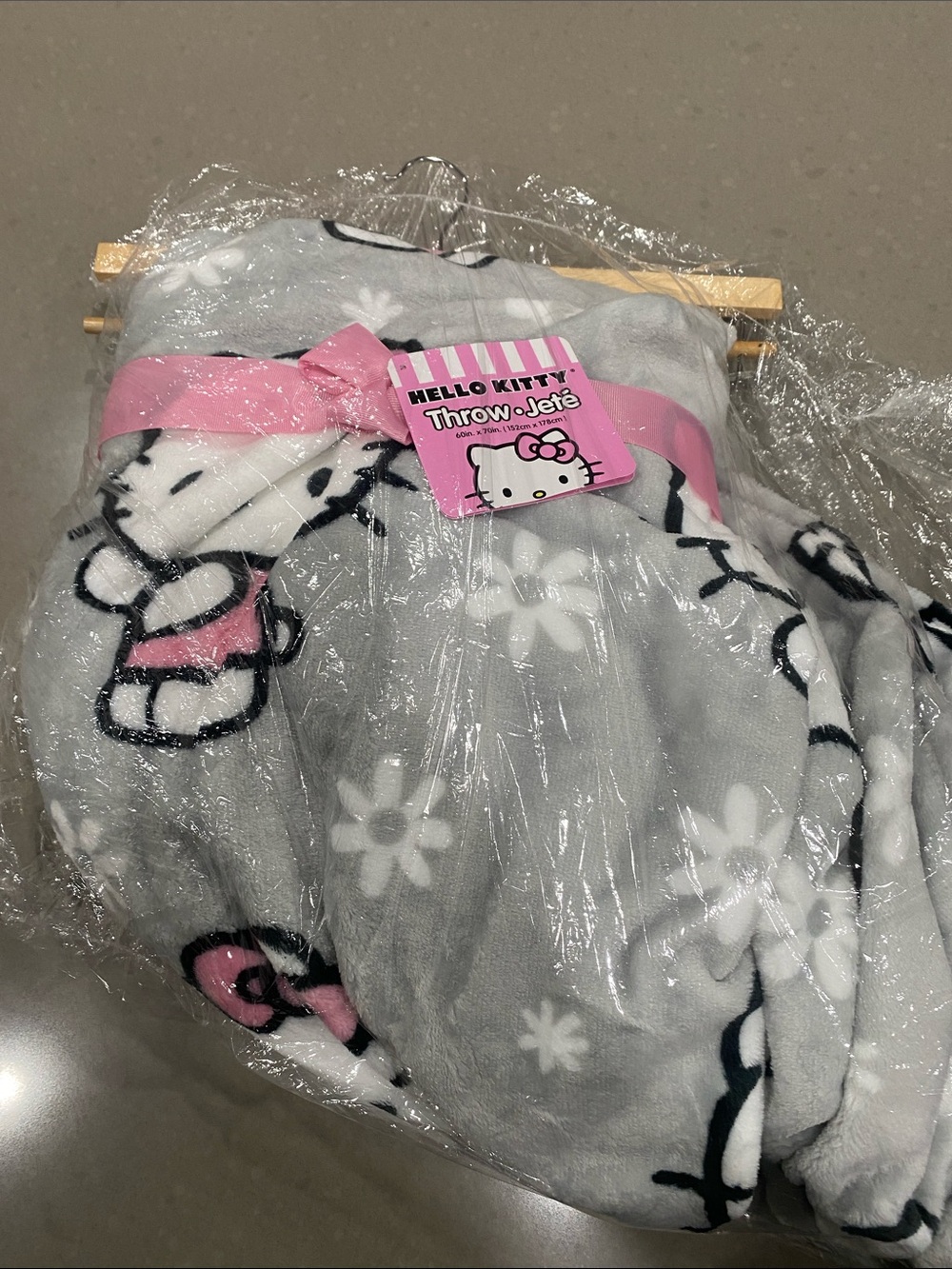 new hello kitty throw blanket 60 x70 grey white black pink